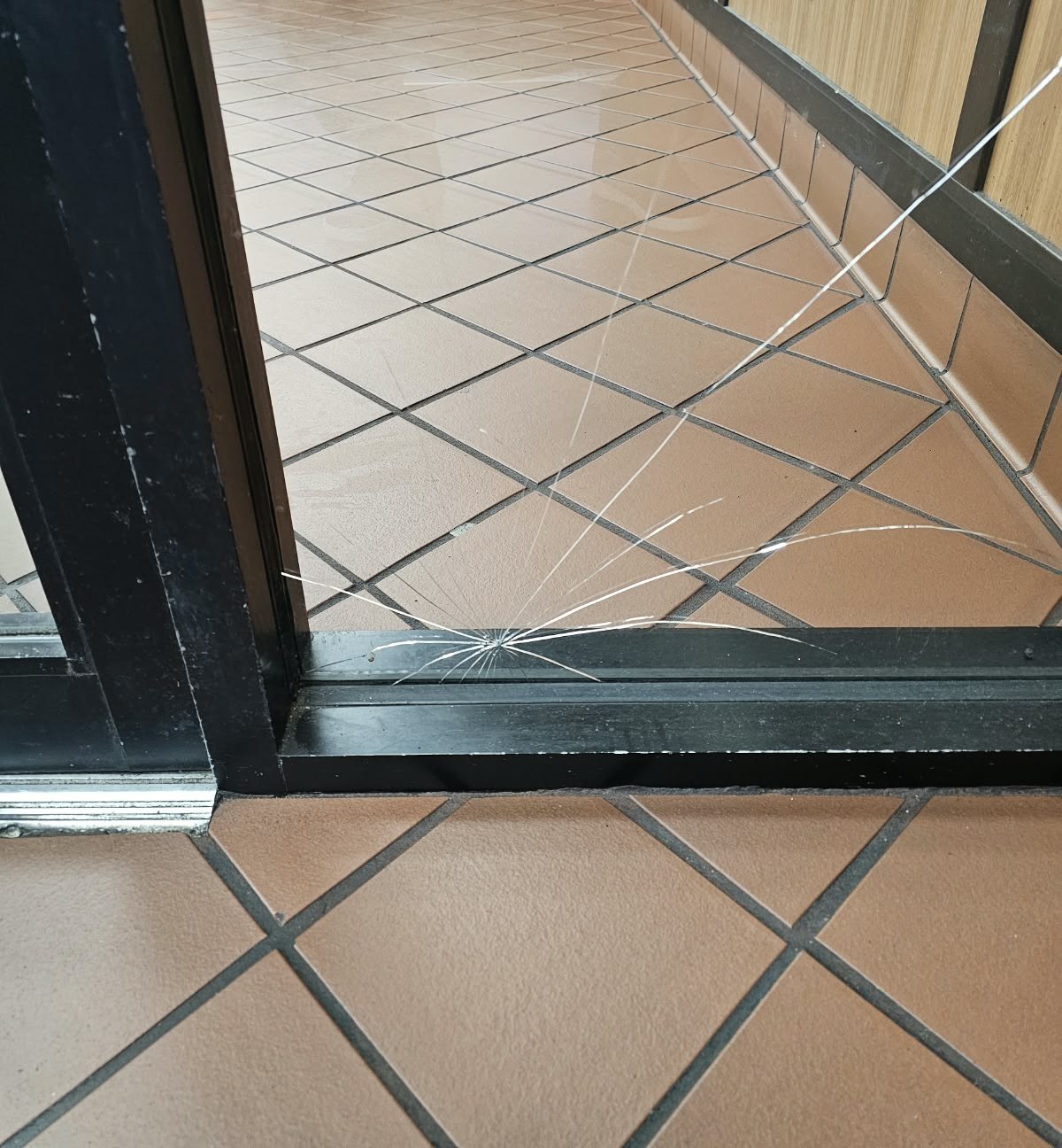The cracked 1/4