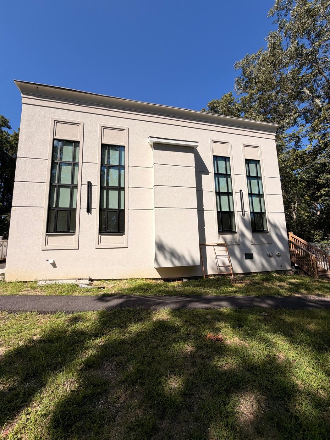 Corner detail where two elevations meet &mdash; Lakewood, New Jersey